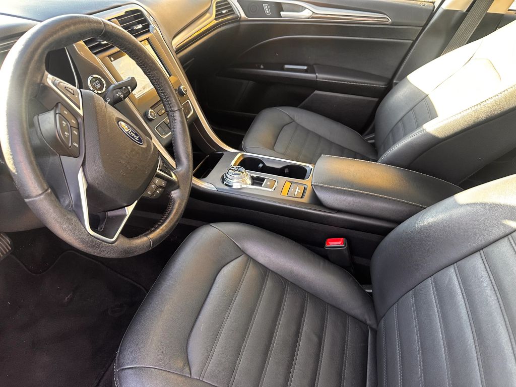 
								2018 Ford Fusion Energi full									