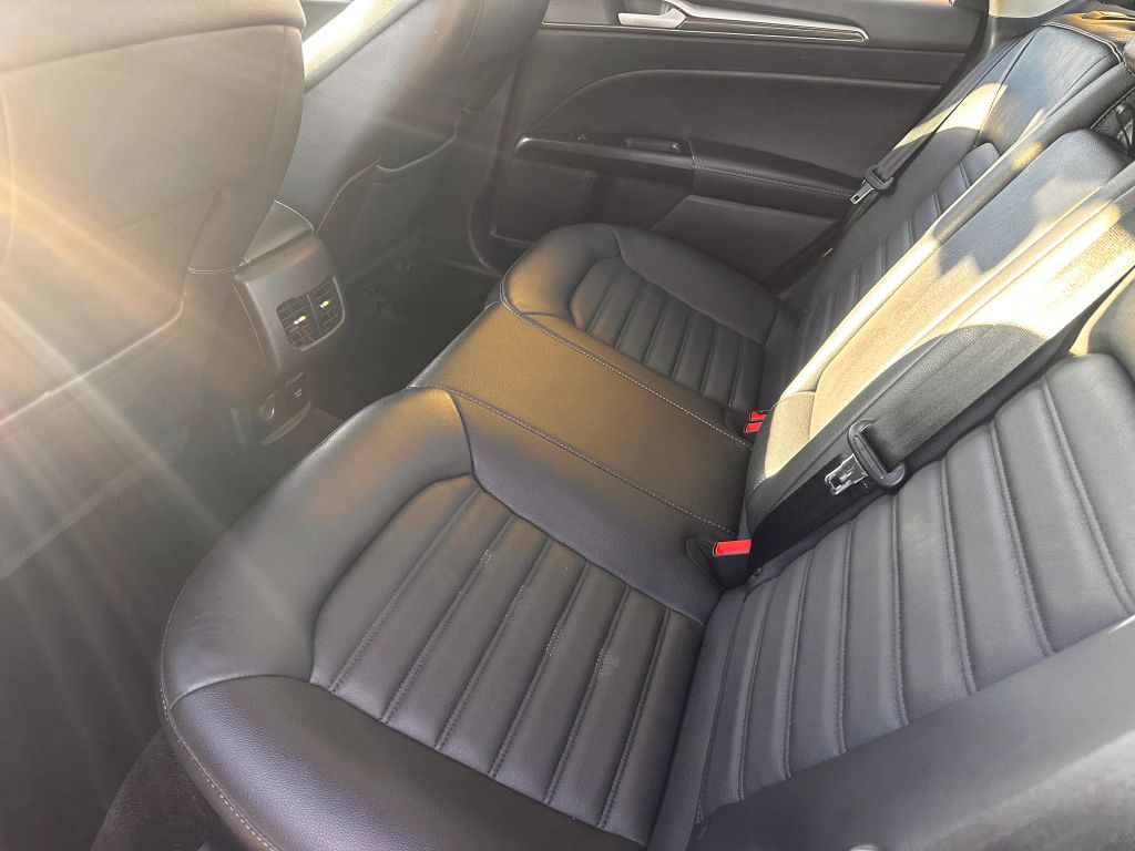 
								2018 Ford Fusion Energi full									