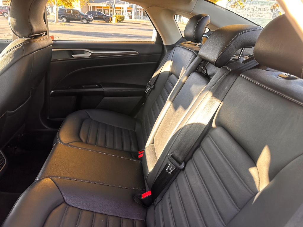 
								2018 Ford Fusion Energi full									