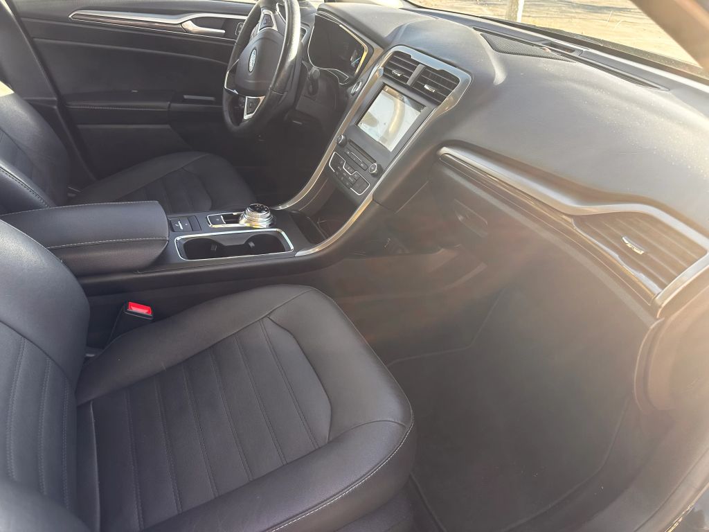 
								2018 Ford Fusion Energi full									