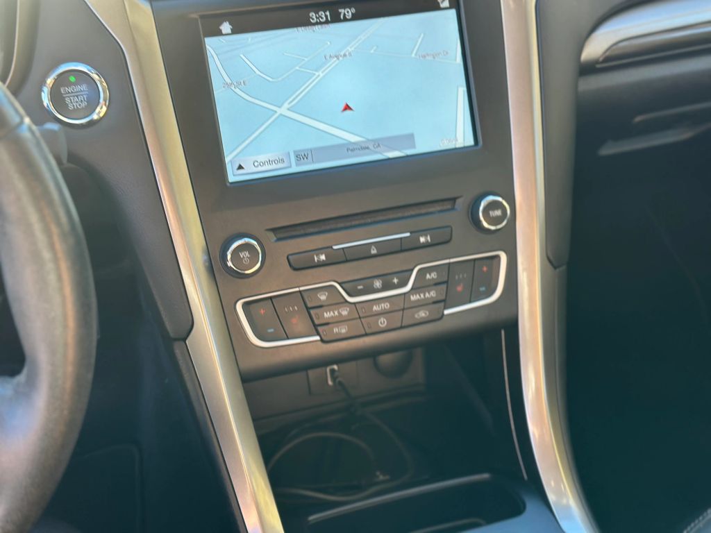 
								2018 Ford Fusion Energi full									