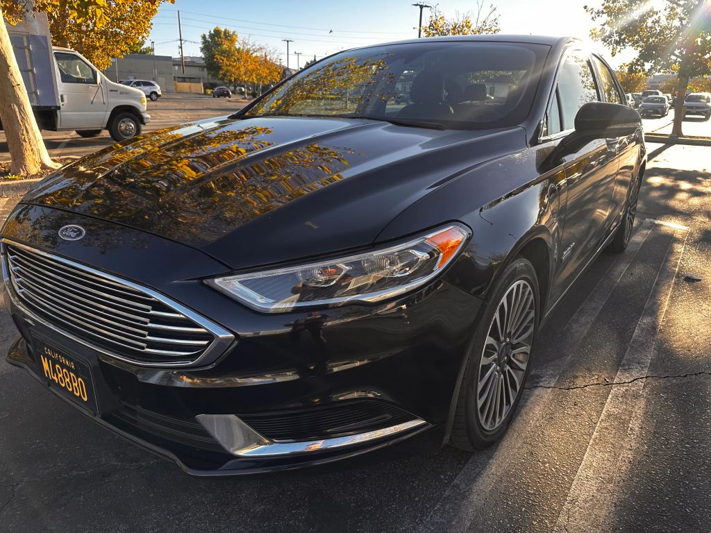 
								2018 Ford Fusion Energi full									