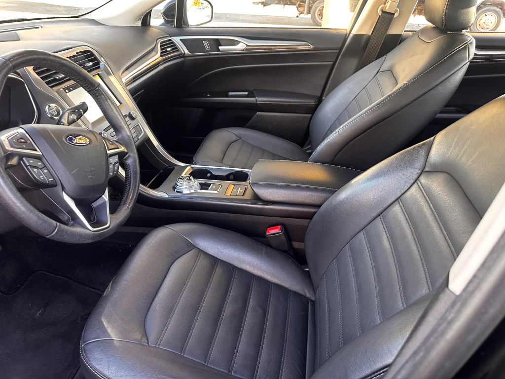 
								2018 Ford Fusion Energi full									