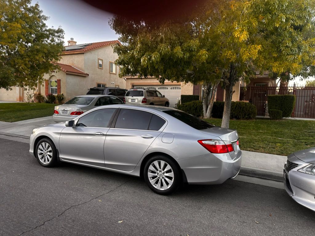 
								2014 Honda Accord full									