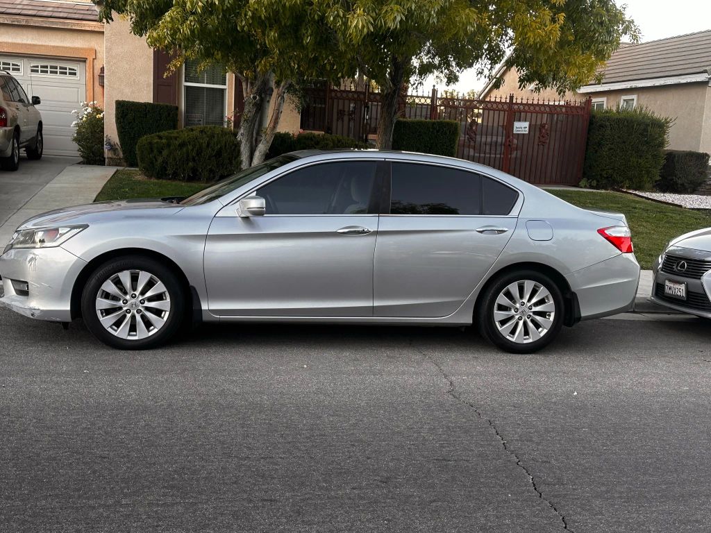 
								2014 Honda Accord full									