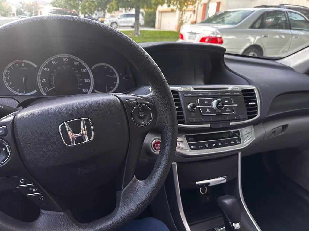 
								2014 Honda Accord full									