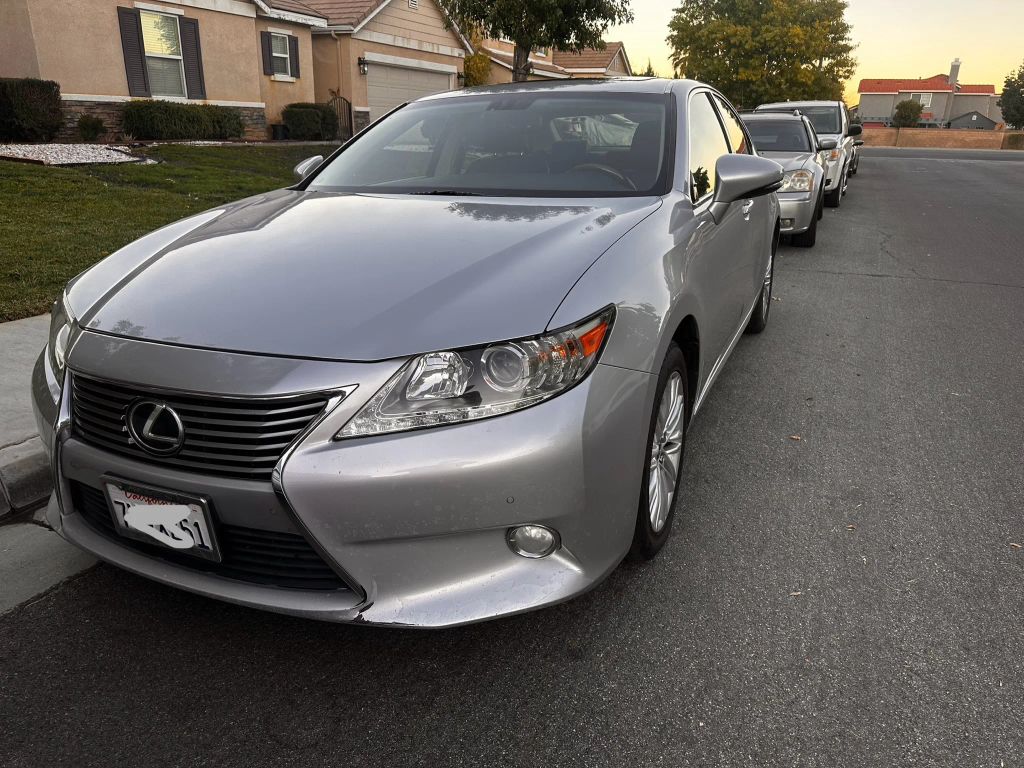 
								2015 Lexus ES full									