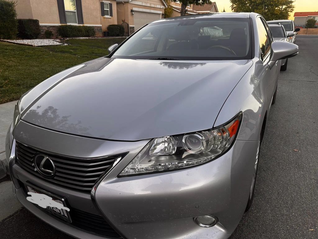 
								2015 Lexus ES full									